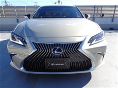 ES300h バージョンL