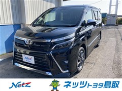 トヨタ ヴォクシー 4WD ZS キラメキ3
