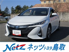 トヨタ プリウスPHEV A