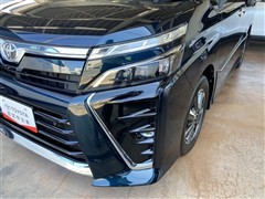 ヴォクシー 4WD ZSキラメキ 3