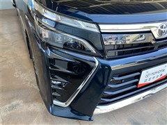 ヴォクシー 4WD ZSキラメキ 3