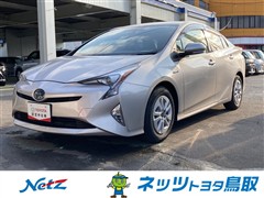 プリウス S