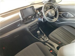 ヤリス 4WD HYBRID G