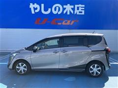シエンタHV ファンベースG クエロ