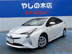 プリウス Sセーフティプラス