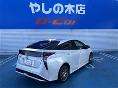 プリウス Sセーフティプラス