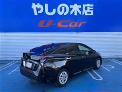 プリウス Sセーフティプラス