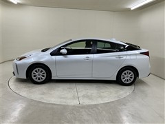 プリウス S セーフティプラス2