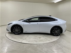 プリウス Z E-FOUR 4WD