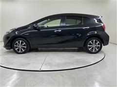 アクア S スタイルブラック