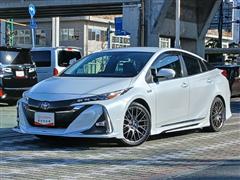 トヨタ　プリウスPHV S セーフティPKG