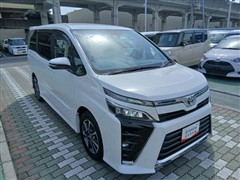 ヴォクシー ZS 8ニン