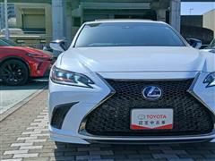 レクサスES ES300h Fスポーツ