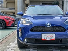 ヤリスクロス HV G