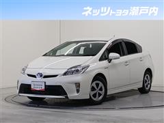 トヨタ プリウス S