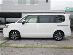 ステップワゴンE:HEVスパータP