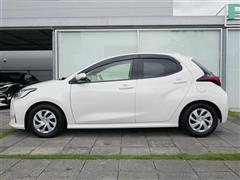 ヤリス ハイブリッド G