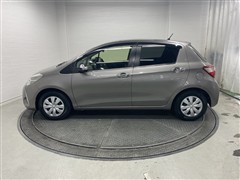 ヴィッツ ジュエラ