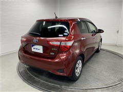 ヴィッツ ハイブリッド ジュエラ