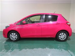 ヴィッツ ハイブリッド ジュエラ