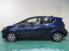 アクア S スタイルブラック