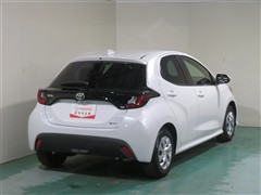 ヤリス ハイブリッド U