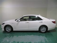 クラウンHV ロイヤルサルーン