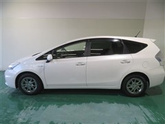 プリウスアルファS チューン B