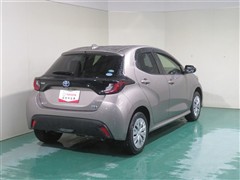 ヤリス ハイブリッド G 4WD