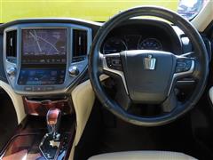 クラウンロイヤル HV ロイヤルサルーン