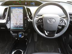 プリウスPHV SナビPセーフティ+