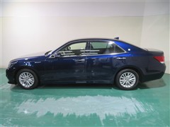 クラウンHV ロイヤルサルーン