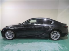 IS300h バージョンL