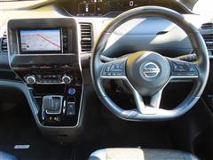 セレナeパワーオーテックSPスペック