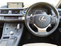 CT200h バージョンL