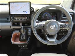 シエンタHEV Z 4WD 5ニンノリ