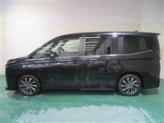 ヴォクシー ハイブリッドS-Z