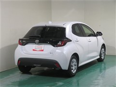 ヤリス ハイブリッドU