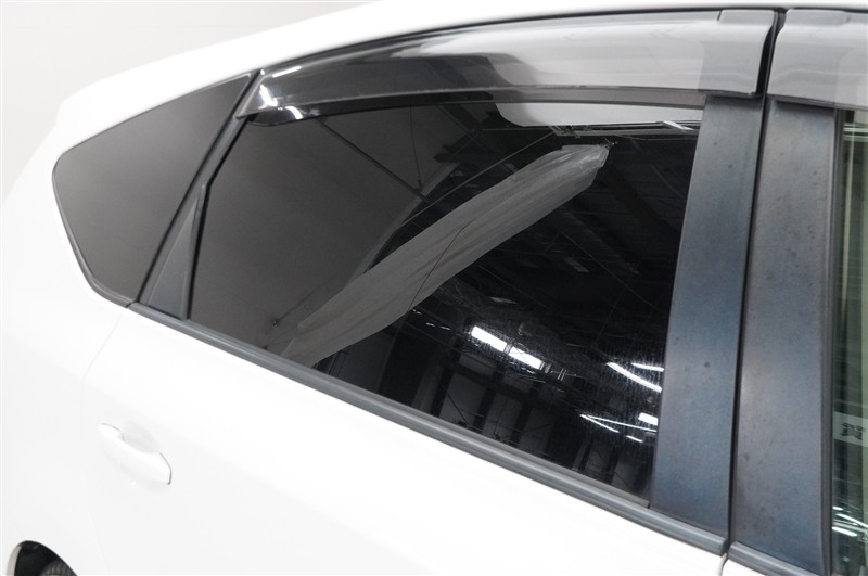 ガラスにフィルム張りあり