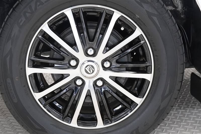 社外アルミホイール装着