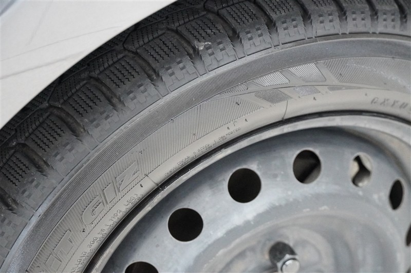 スタッドレスタイヤ装着