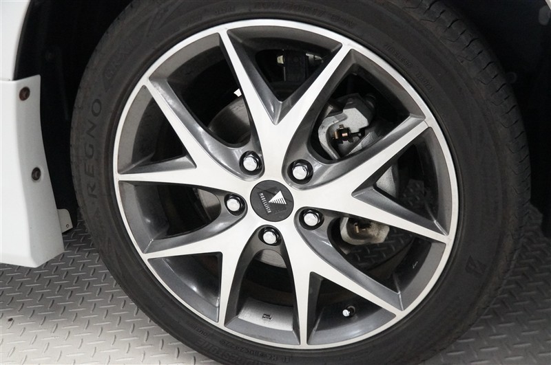 社外アルミホイール装着