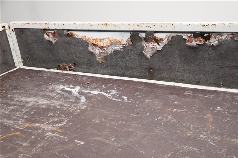 荷台側面木材の朽ち大