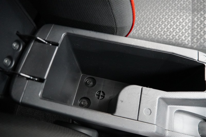 ｾﾝﾀｰｺﾝｿｰﾙﾎﾞｯｸｽﾏｯﾄ欠品