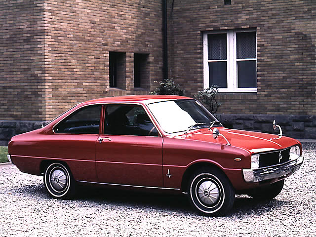 ファミリア(1968年1月～1972年1月)| トヨタ自動車のクルマ情報サイト‐GAZOO