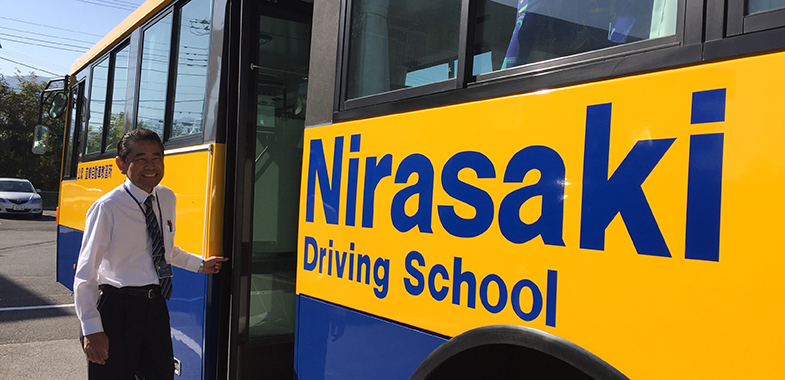 教習所で大型二種 バス とけん引 トレーラー を運転体験 トヨタ自動車のクルマ情報サイト Gazoo