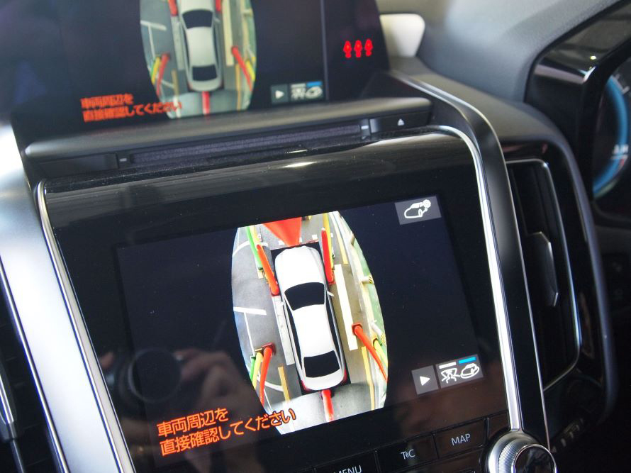 360°をカメラで画像認識できる「パノラミックビューモニター」。車両の前後左右にカメラが設置されている