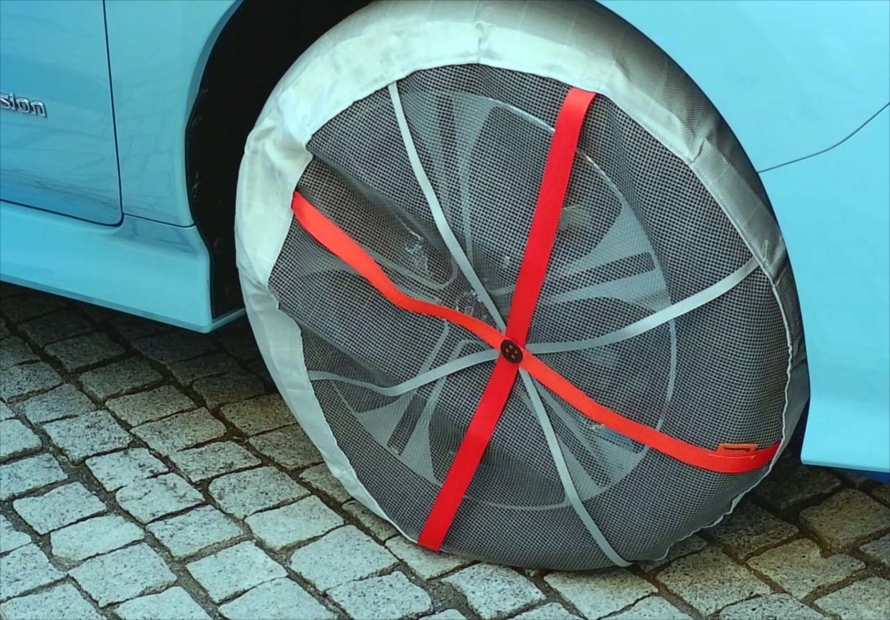 いざという時に心強い 再び注目が集まる布製タイヤチェーン オートソック トヨタ自動車のクルマ情報サイト Gazoo