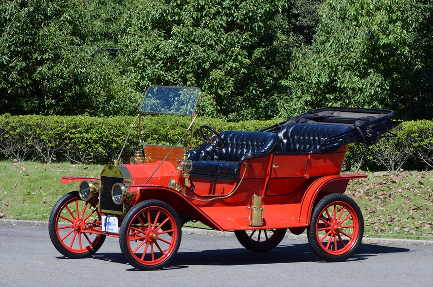 1908年に登場した近代的な生産方法で製造された史上初の自動車「フォード モデルT」（写真：トヨタ自動車）