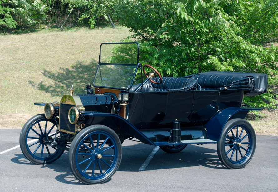 フォードが大量生産をしたT型フォード（1914年、写真：トヨタ自動車）
